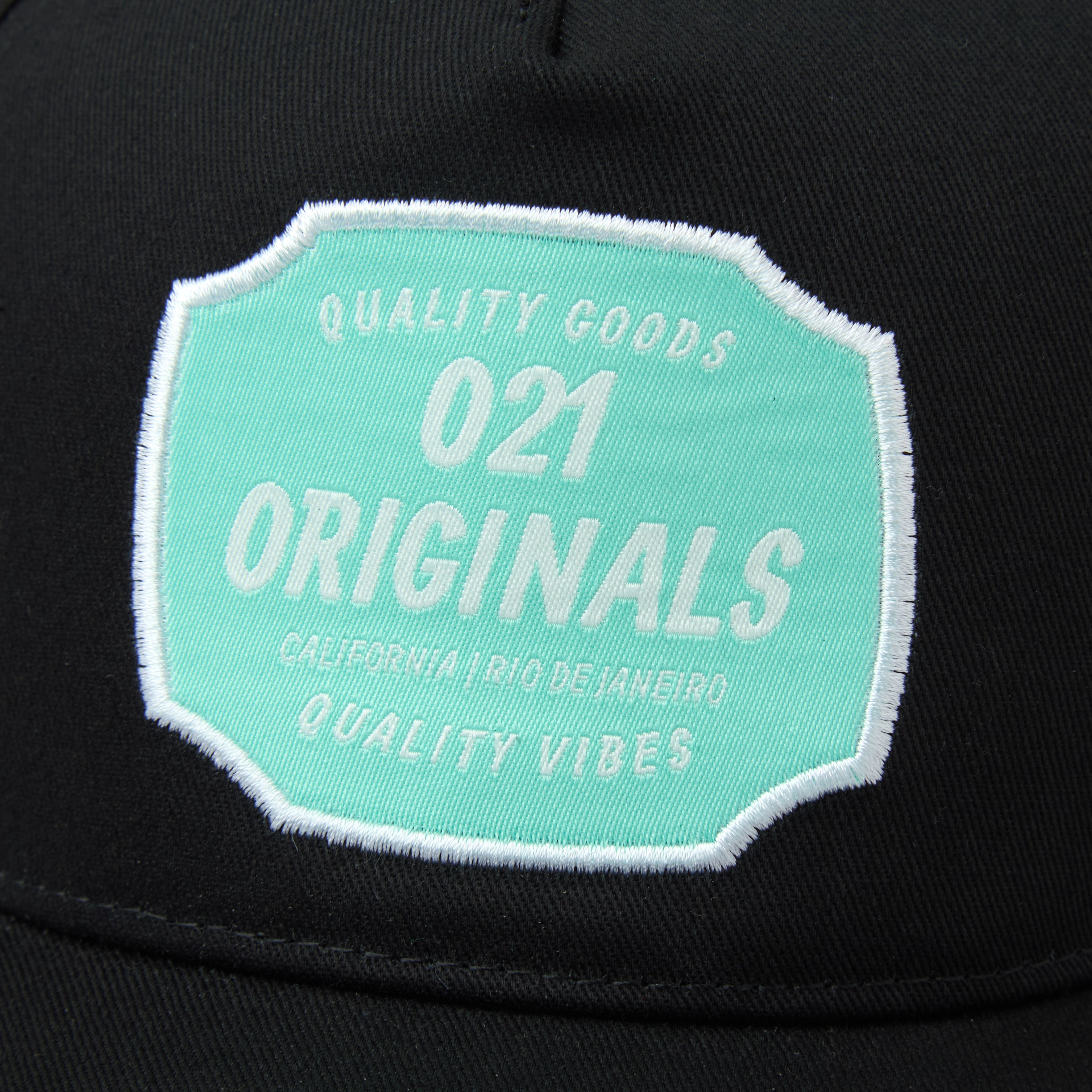 QUALITY GOODS SNAPBACK HAT - BLACK