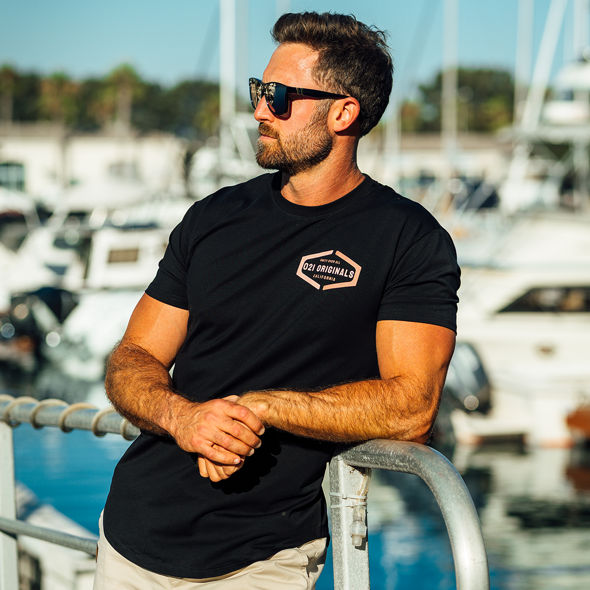 BALANCE DROP-CUT T-SHIRT - BLACK