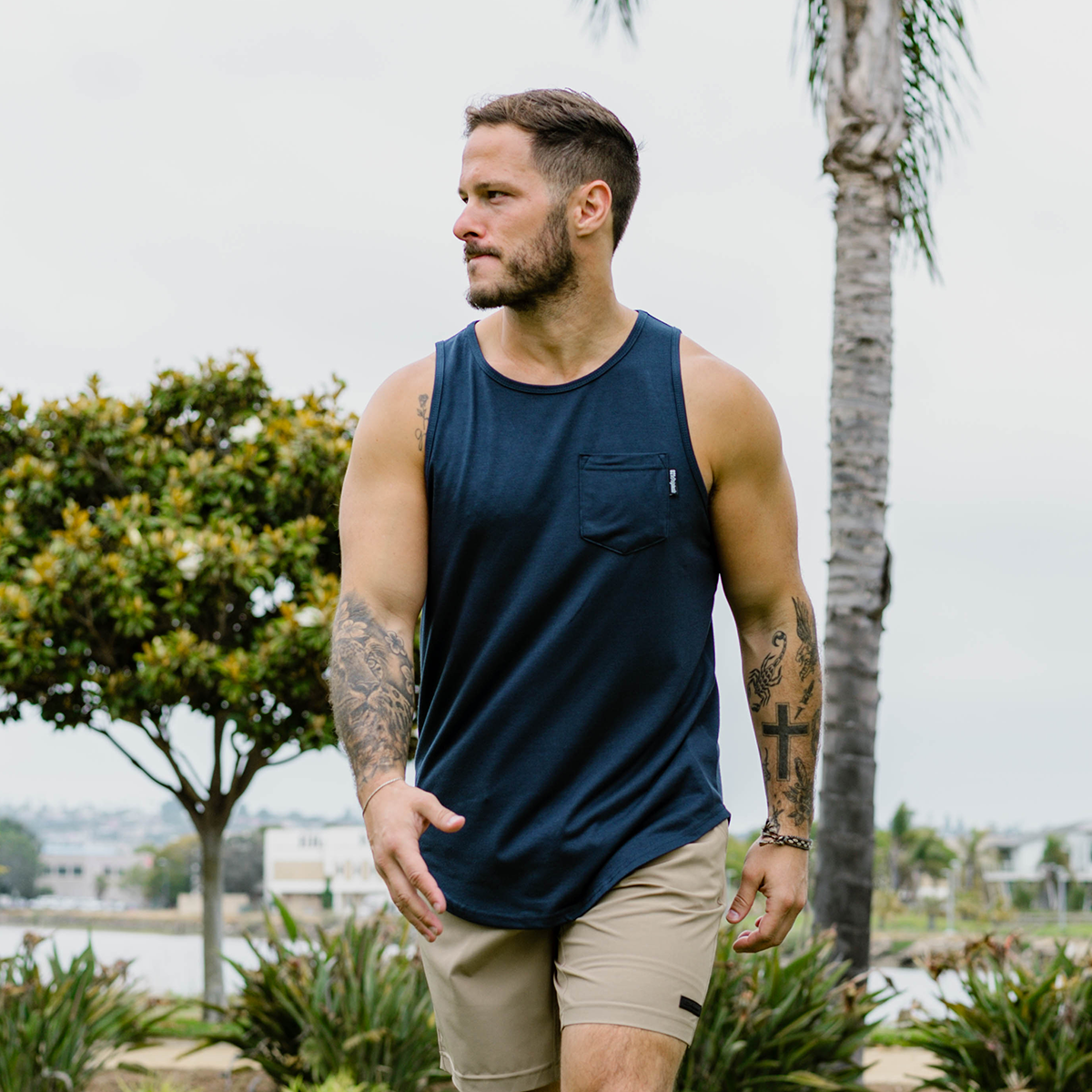 021 ESSENTIAL DROP-CUT TANK - NAVY