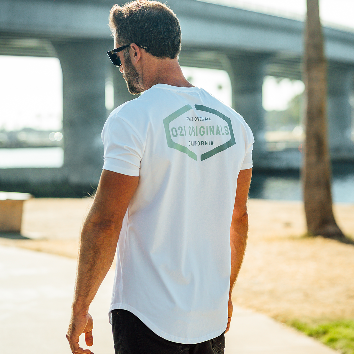 BALANCE DROP-CUT T-SHIRT - WHITE