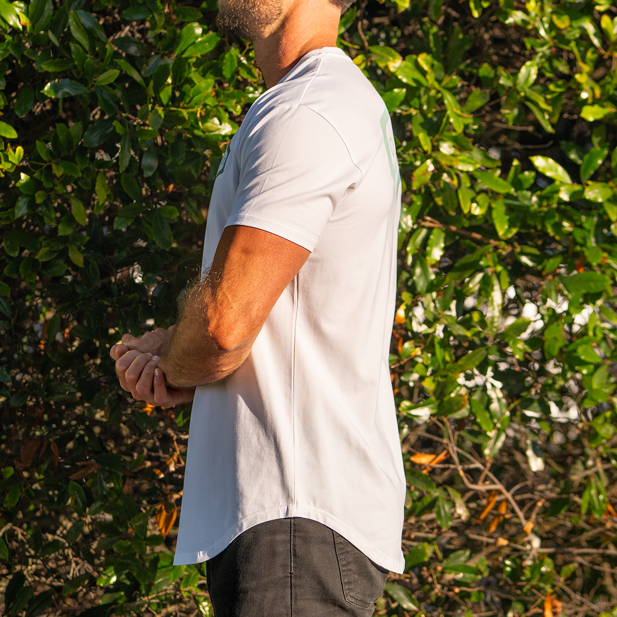 BALANCE DROP-CUT T-SHIRT - WHITE