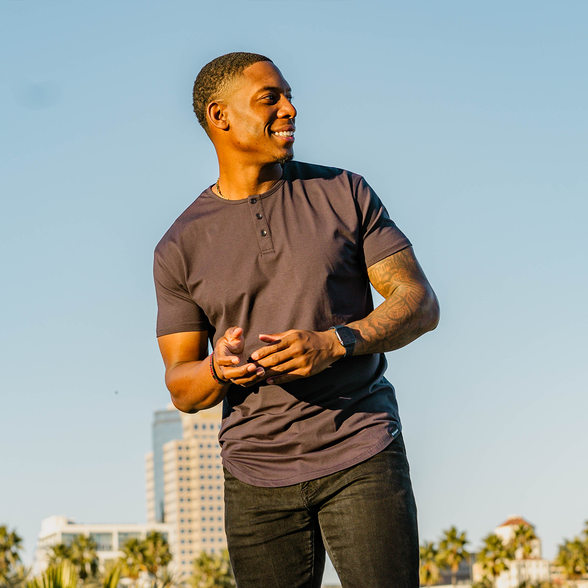 021 ESSENTIAL DROP-CUT HENLEY - NAVY