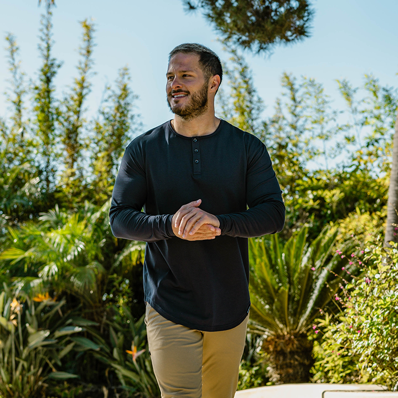 021 ESSENTIAL DROP-CUT LONG SLEEVE HENLEY - NAVY