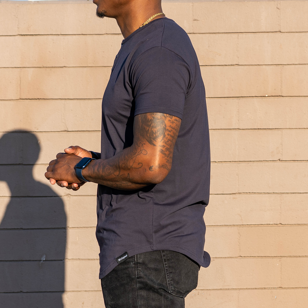 021 ESSENTIAL DROP-CUT HENLEY - NAVY