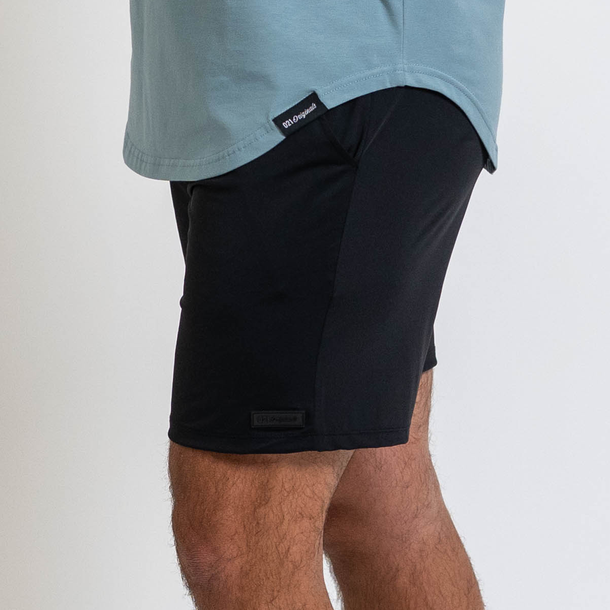 VERSA SHORTS - BLACK