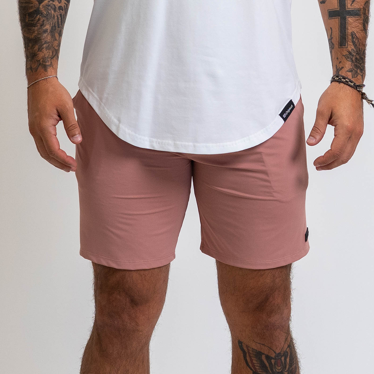 VERSA SHORTS - SALMON