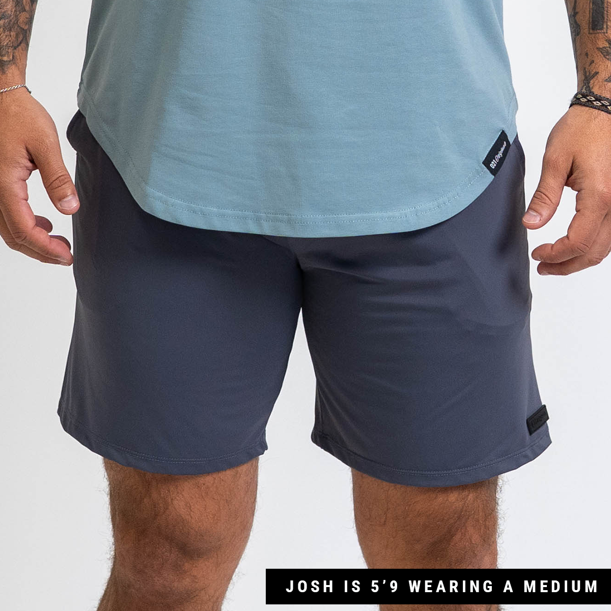 VERSA SHORTS - GRAPHITE
