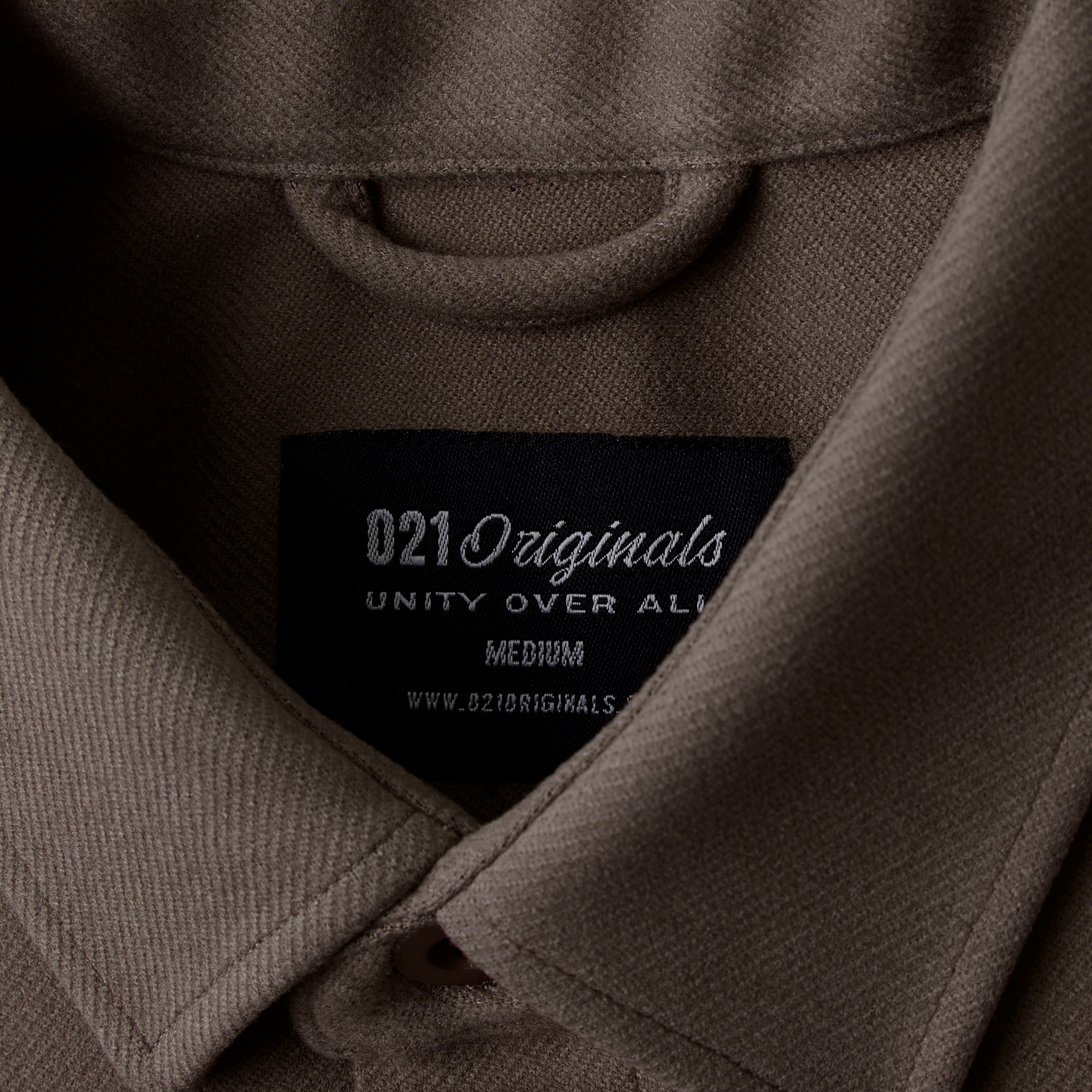 021 ESSENTIAL OVERSHIRT - FOREST