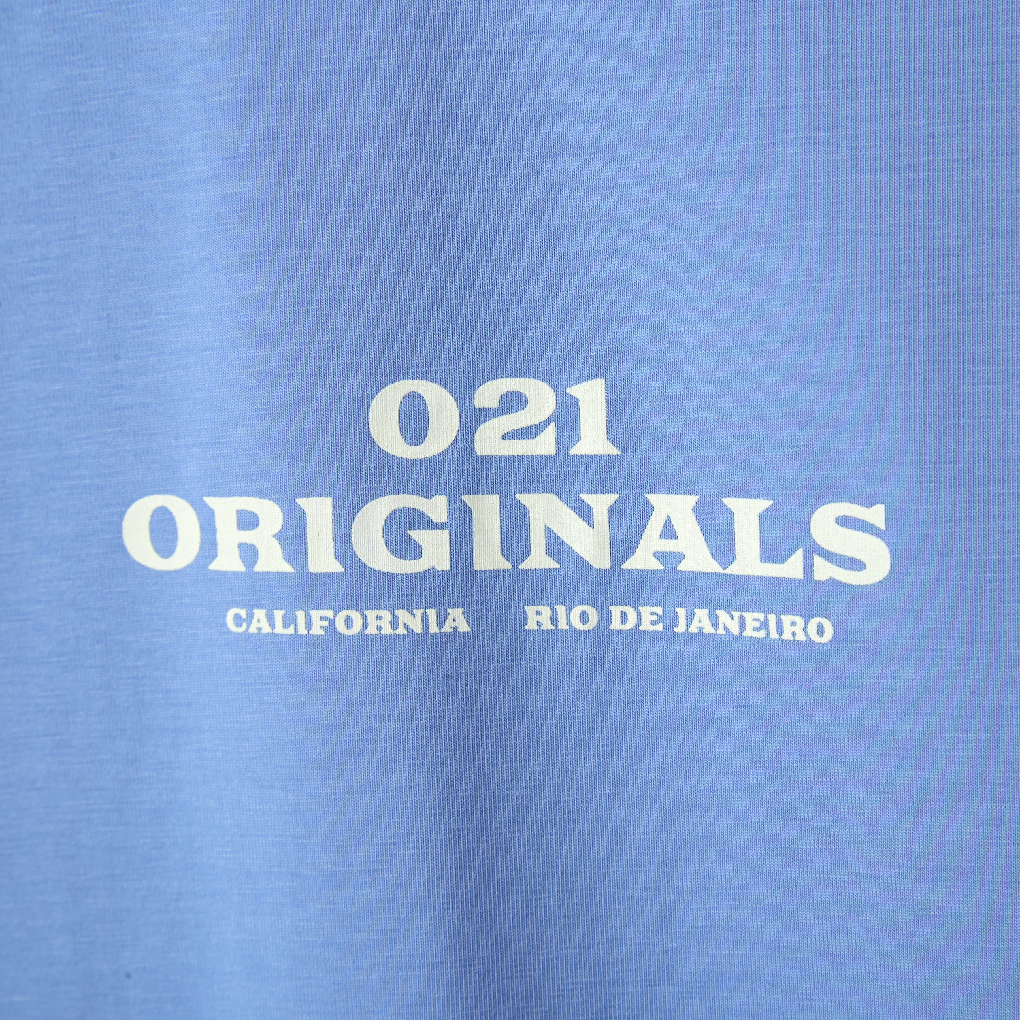 TRADITION STAMP DROP-CUT T-SHIRT - COASTAL BLUE