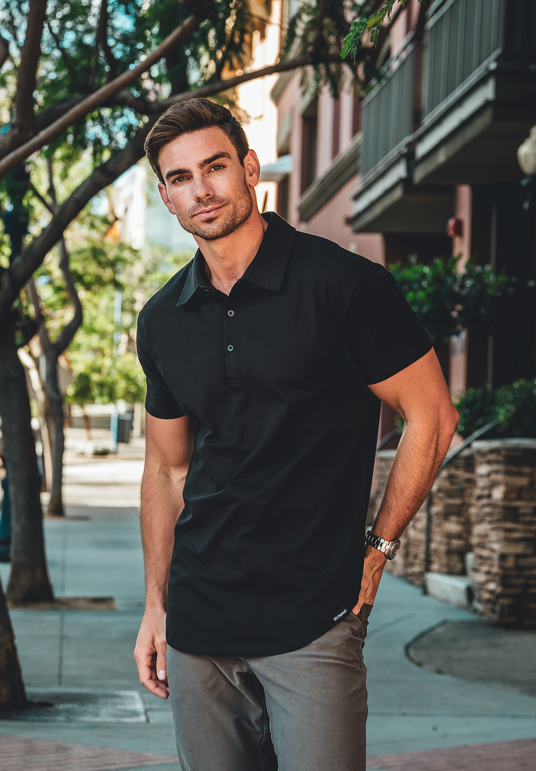 021 Originals drop-cut polo worn outdoors