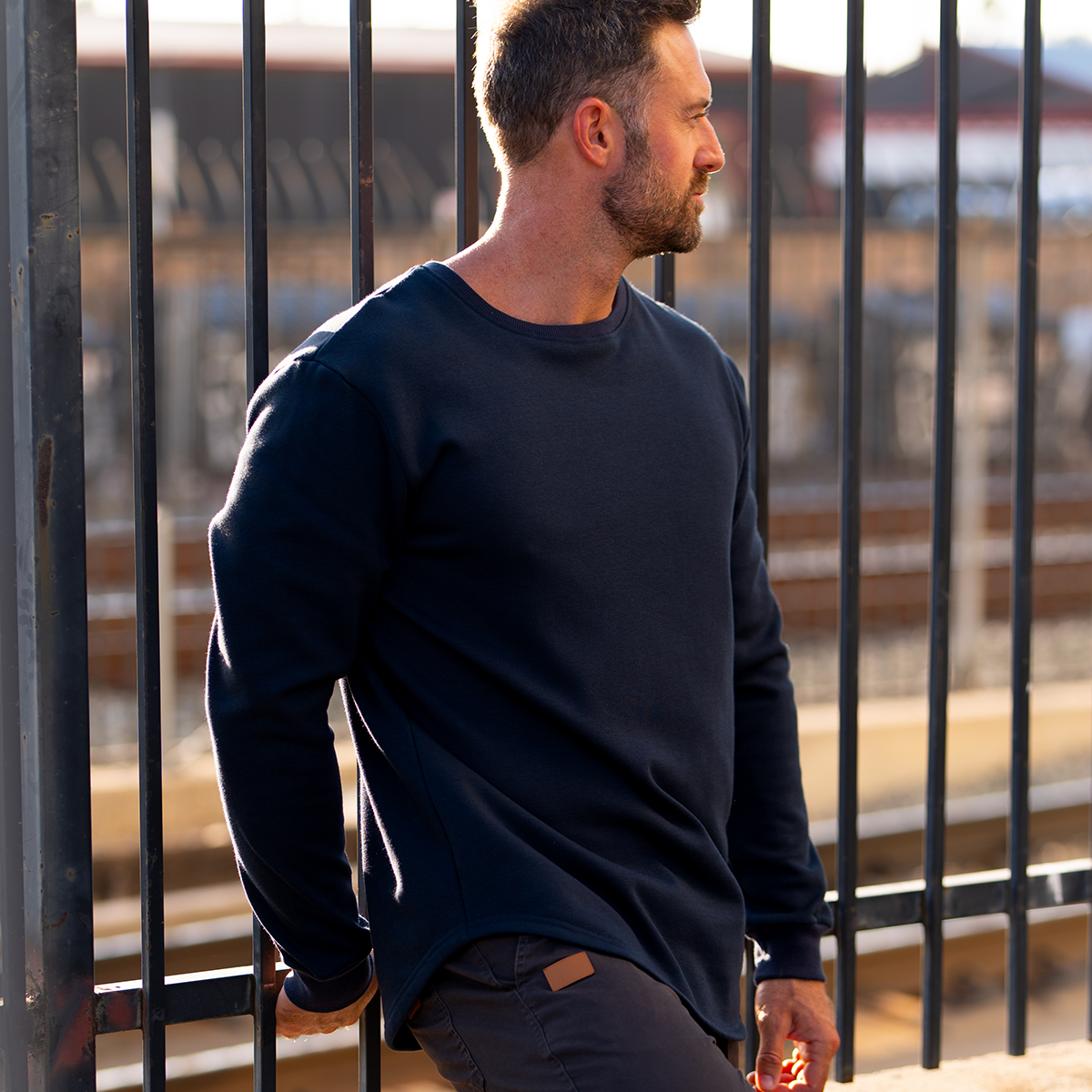 021 ESSENTIAL DROP CUT CREWNECK - NAVY