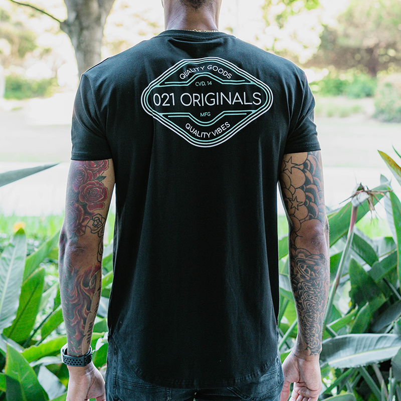 QUALITY VIBES DROP-CUT T-SHIRT - BLACK