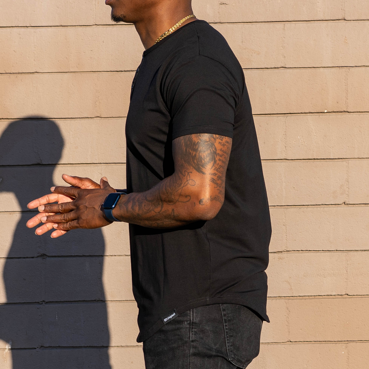 021 ESSENTIAL DROP-CUT HENLEY - BLACK