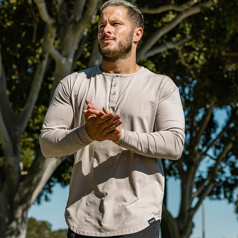 021 ESSENTIAL DROP-CUT LONG SLEEVE HENLEY - CEMENT