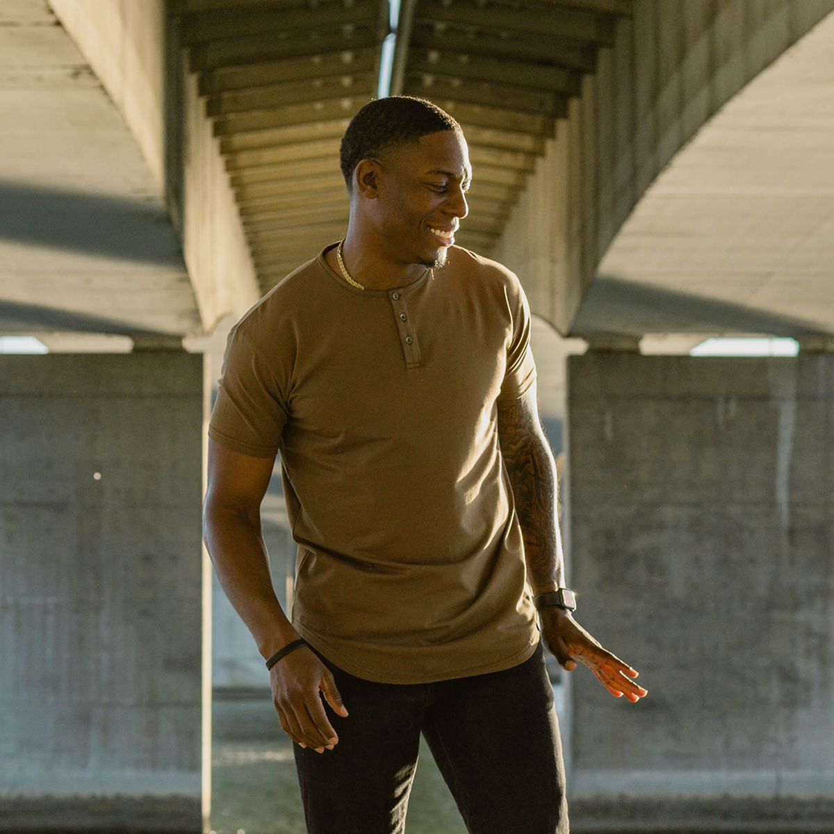 021 ESSENTIAL DROP-CUT HENLEY - OD GREEN