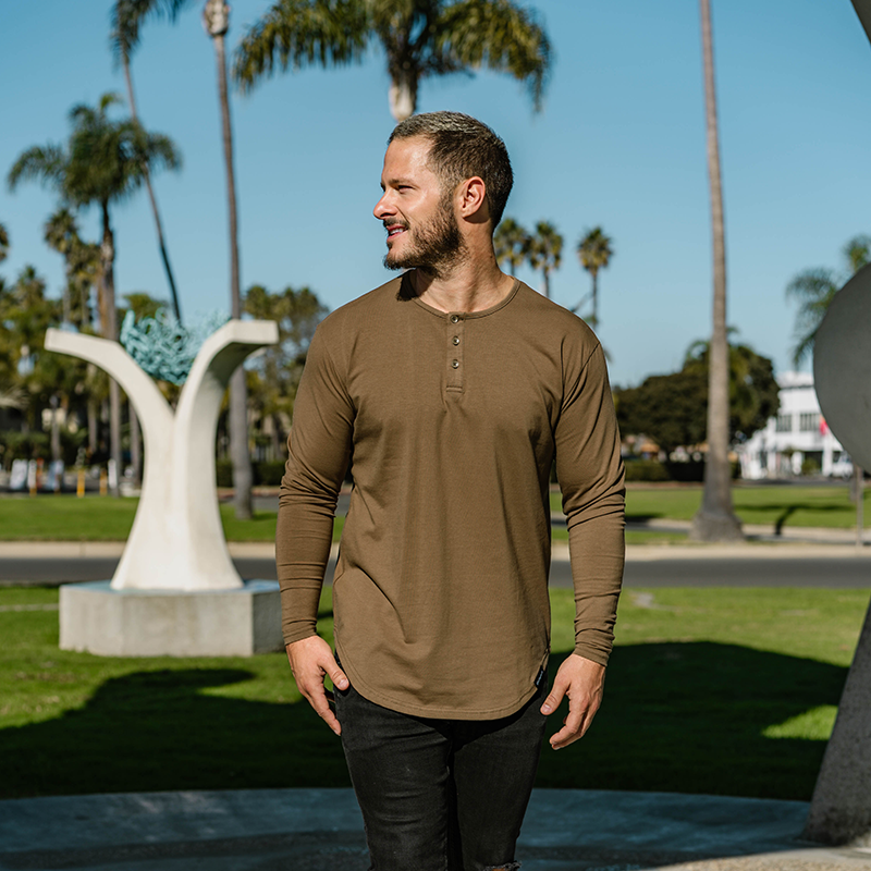 021 ESSENTIAL DROP-CUT LONG SLEEVE HENLEY - OD GREEN