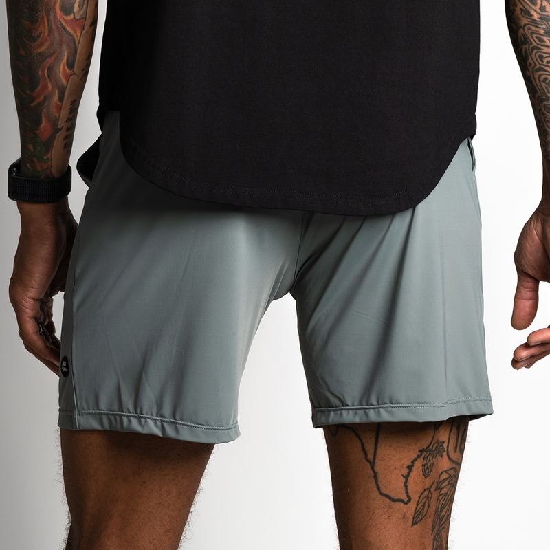 VERSA SHORTS - SEA GREEN