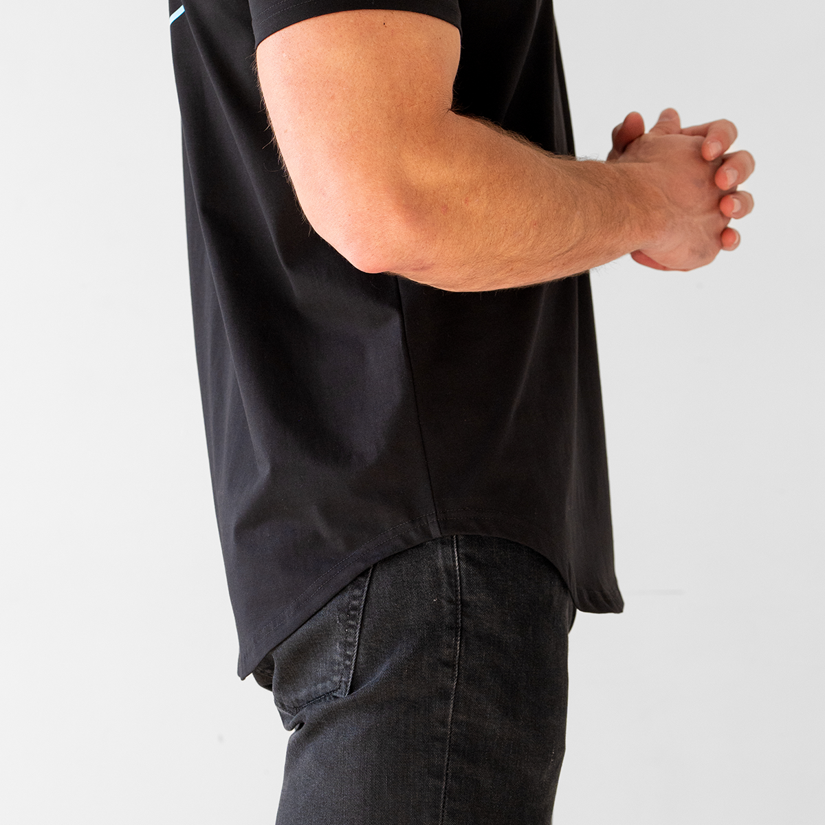 STAY WAVY DROP-CUT T-SHIRT - BLACK