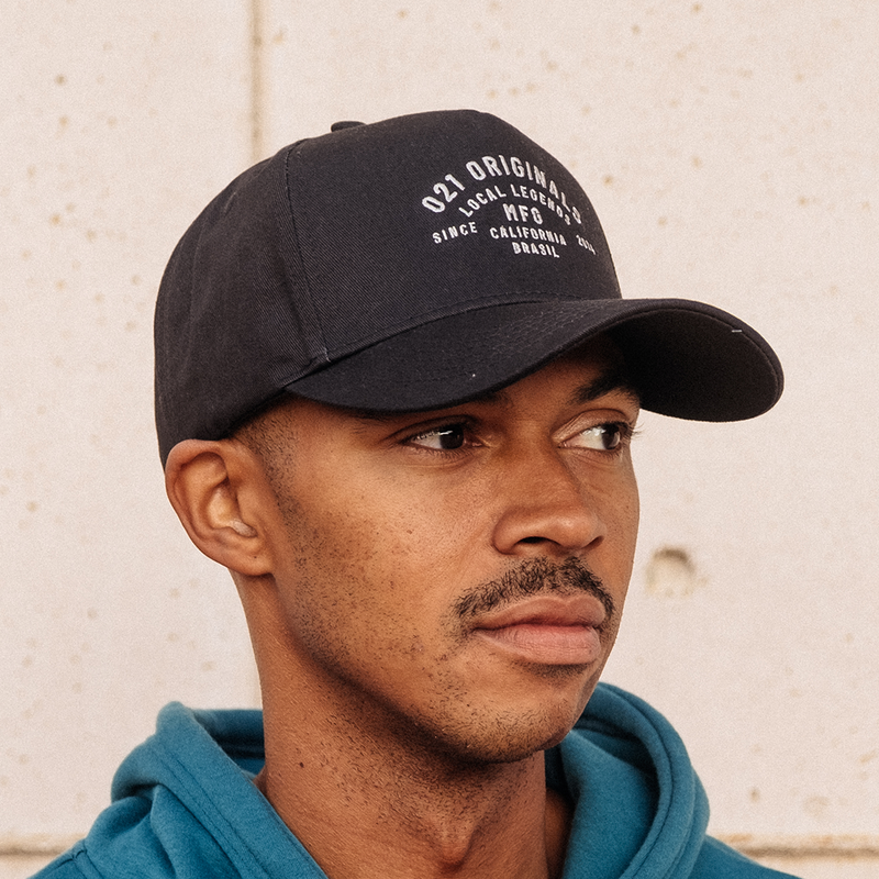 Bundle of online snapback hats